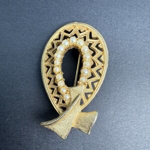 Vintage Ultra Gold & Seed Pearl Teardrop Pin Brooch